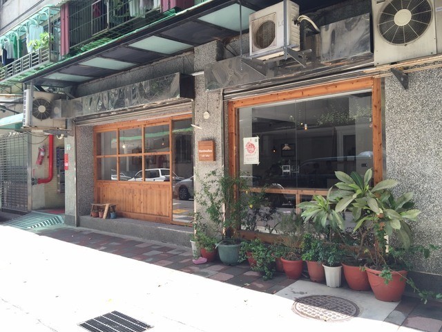 Songshan - No. X, Alley 11, Lane 80, Section 4, Minsheng E Rd, Songshan District, Taipei City, Taiwan 105 01