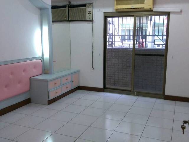 Daan - No. XX, Alley 40, Lane 216, Section 4, Zhongxiao E Rd, Da’an District, Taipei City, Taiwan 106 01