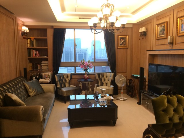 Xinyi - No. XX, Yongji Rd, Xinyi District, Taipei City, Taiwan 110 01