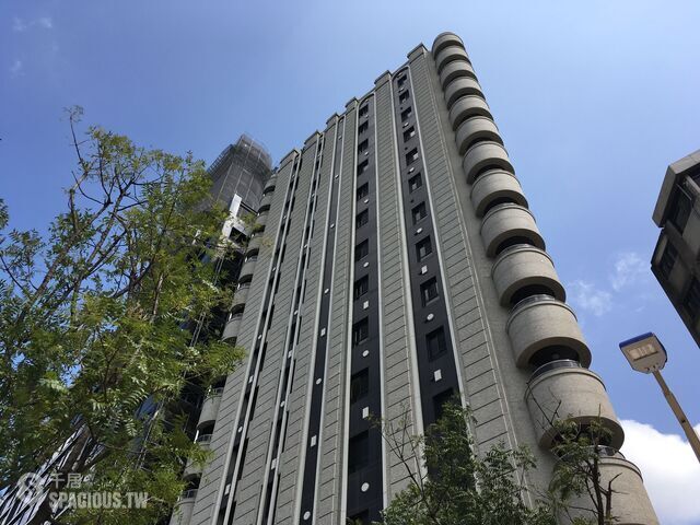 Wanhua - No. XX, Section 1, Zhonghua Road, Wanhua District, Taipei City, Taiwan 108 01