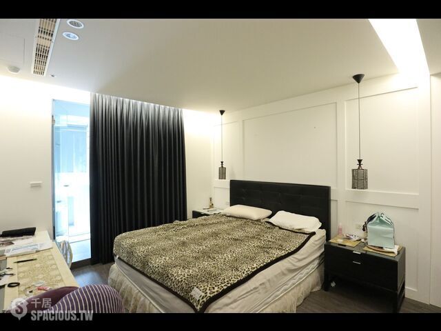 Shilin - No. XX, Section 4, Chongqing North Road, Shilin District, Taipei City, Taiwan 111 01
