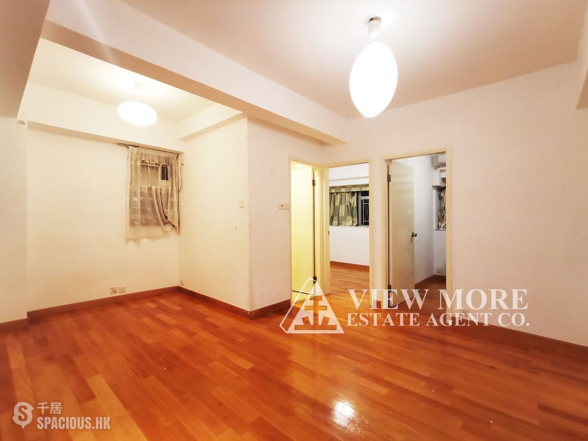 Happy Valley - 16-22, King Kwong Street 01