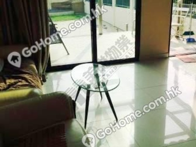 Lam Tei - Villa Pinada 01
