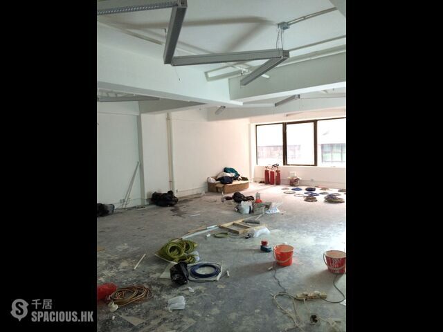 Wan Chai - Kingpower Commercial Building 01