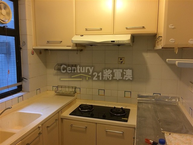 Tseung Kwan O - Radiant Towers 01