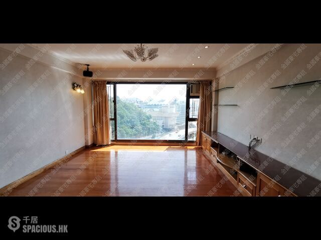 Beacon Hill - Moonbeam Terrace 01