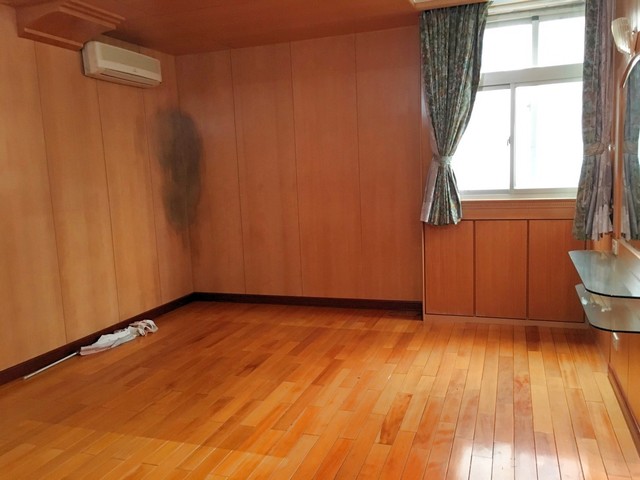 Shilin - No. XX, Lane 81, Section 7, Zhongshan N Rd, Shilin District, Taipei City, Taiwan 111 01