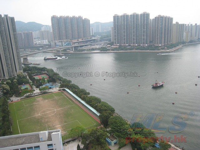 Tsuen Wan - Waterside Plaza 01