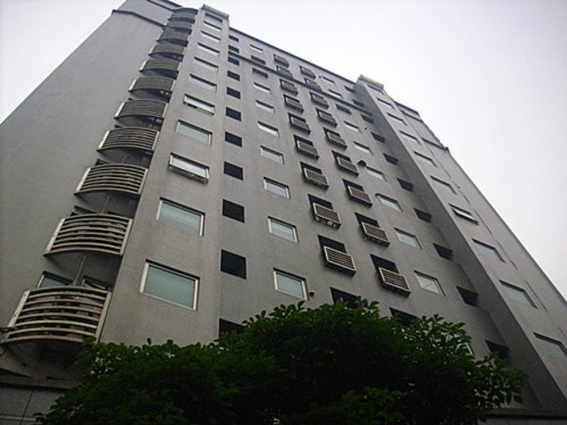 Xinyi - Section 1, Keelung Rd, Taipei City, Taiwan 110 01