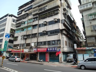 Zhongshan - XXX-X Section 2, Xinsheng North Road, Zhongshan, Taipei 10