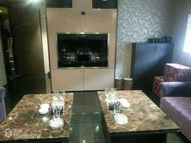 Songshan - Fuxing N Rd, Songshan District, Taipei City, Taiwan 105 12