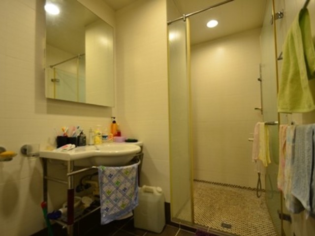 Xinyi - Alley 20, Lane 391, Section 3, Heping E Rd, Xinyi District, Taipei City, Taiwan 110 01