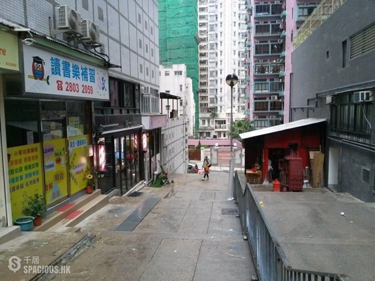 Sai Ying Pun - Yee Fung Court 01