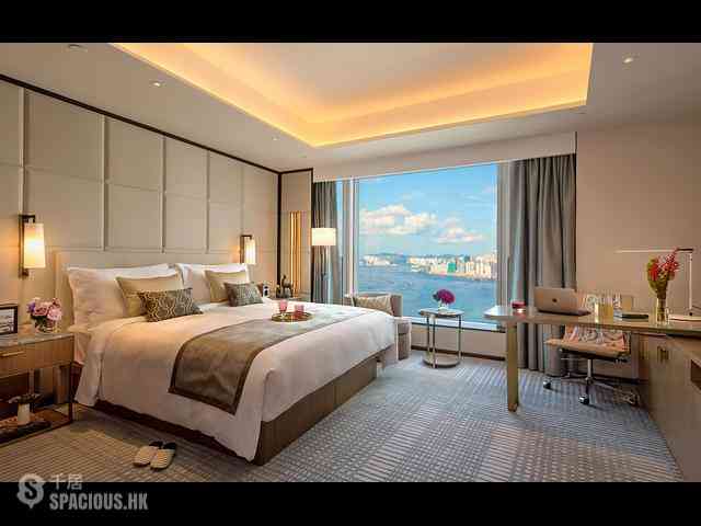 Central - Four Seasons Place Hong Kong 01