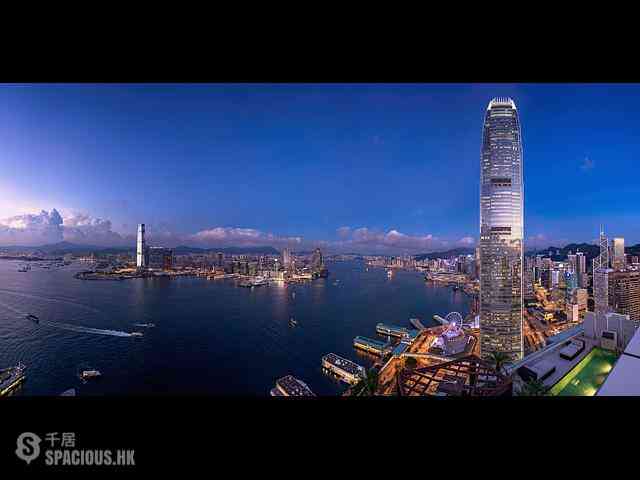 Central - Four Seasons Place Hong Kong 03