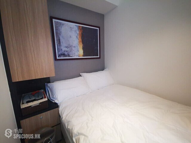Sai Ying Pun - 388-392 Queen's Road West 01