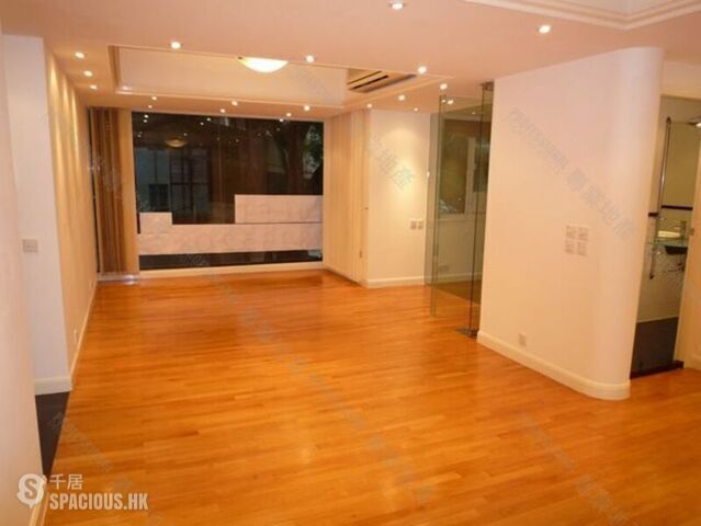 Mid Levels Central - 63, Macdonnell Road 01
