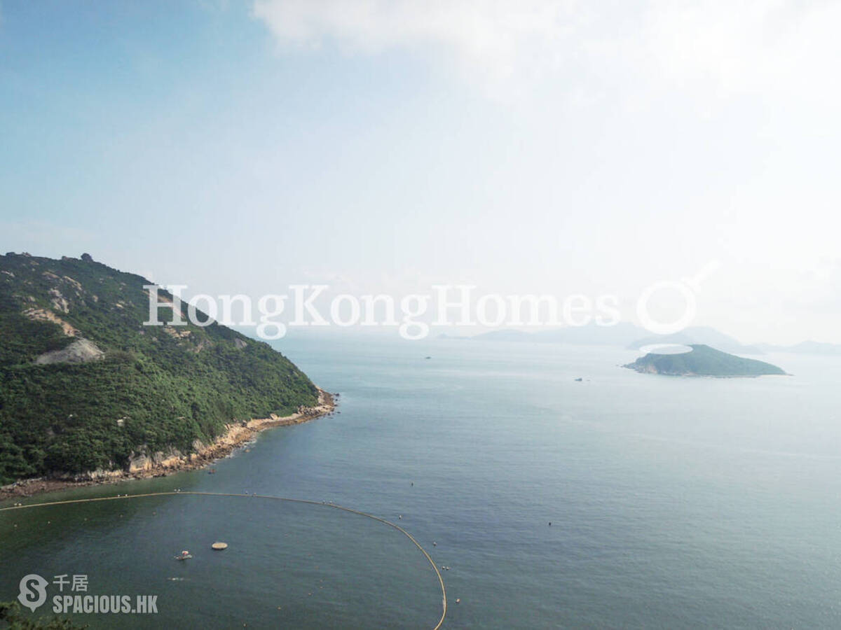 Chung Hom Kok - Coral Villas 01