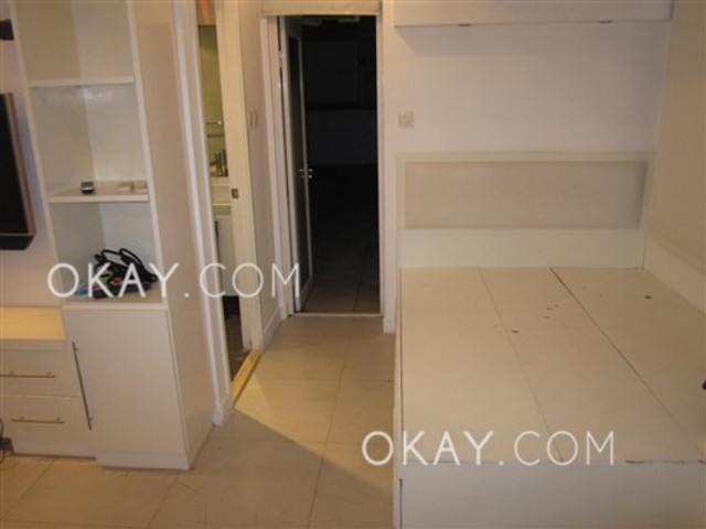 Shau Kei Wan - Hoi Sing Building 01