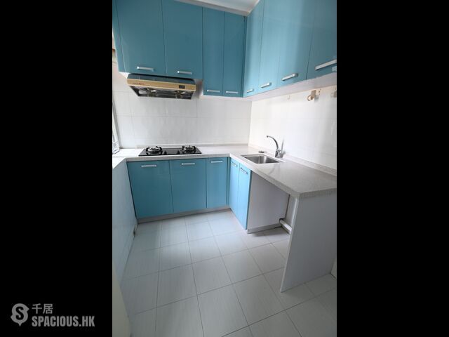 Yau Kom Tau - Greenview Court 01