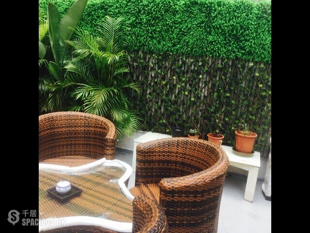 Sheung Wan - 106-108, Jervois Street 01