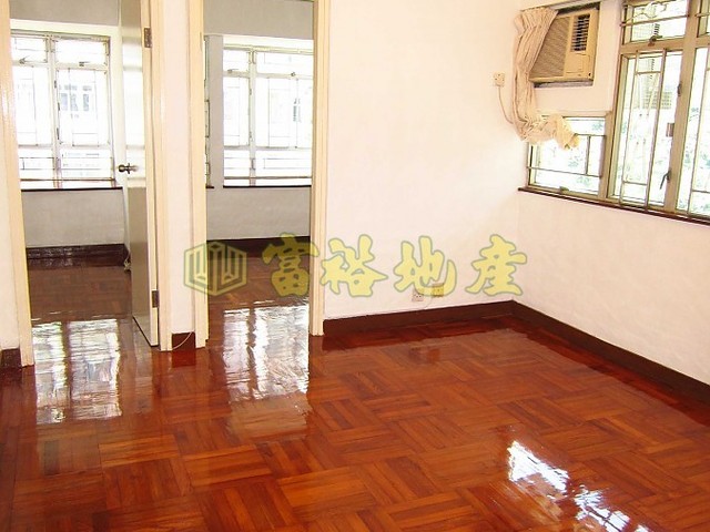 Tsuen Wan - Tsuen King Garden 01