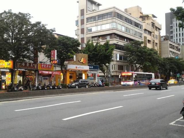Zhongzheng - No. X, Alley 7, Lane 38, Section 2, Ren'ai Rd, Zhongzheng District, Taipei City, Taiwan 100 01