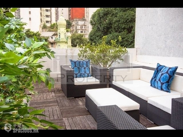 Central - 13, Gough Street 01