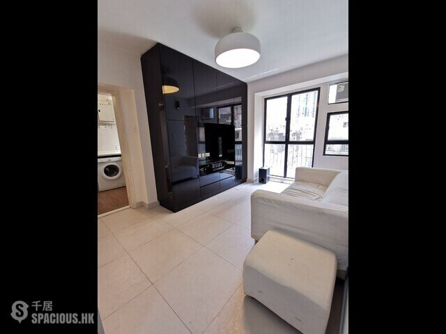Sai Ying Pun - Hong Yue Court 01