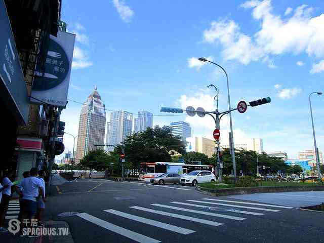 Xinyi - XXX Section 1, Keelung Road, Xinyi, Taipei 01