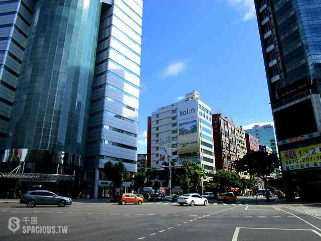 Xinyi - No. XXX, Section 1, Keelung Rd, Xinyi District, Taipei City, Taiwan 110 04