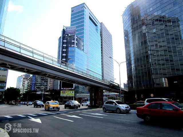 Xinyi - No. XXX, Section 1, Keelung Rd, Xinyi District, Taipei City, Taiwan 110 05
