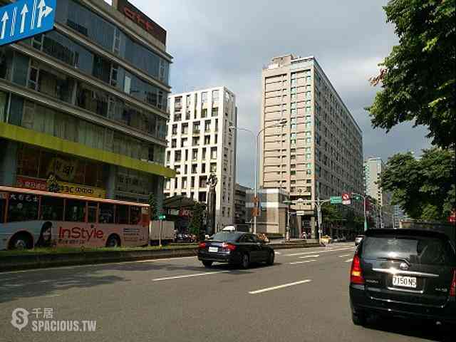 Xinyi - No. XXX-1, Section 5, Zhongxiao E Rd, Xinyi District, Taipei City, Taiwan 110 03