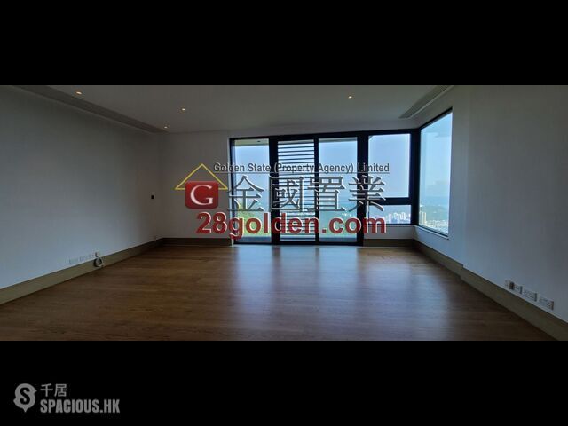 The Peak - Kellett Villas 01