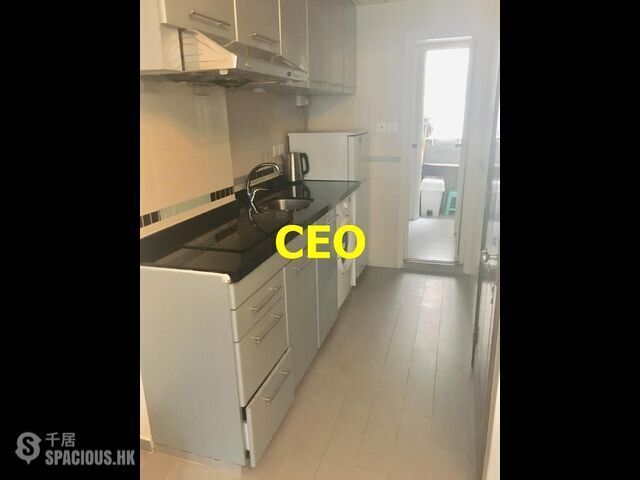 Sheung Wan - 8, Hillier Street 01