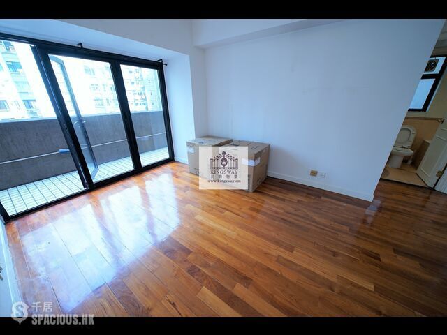 Mid Levels Central - 62E, Robinson Road 01
