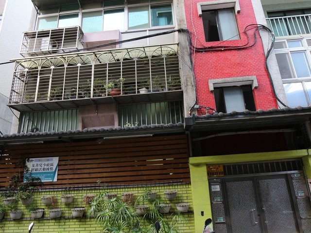 Zhongshan - No. XX, Lane 33, Section 1, Jianguo N Rd, Zhongshan District, Taipei City, Taiwan 104 01
