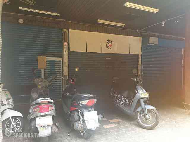 Datong - 103, Taiwan, Taipei City, Datong District, 延平北路二段XXX號 01