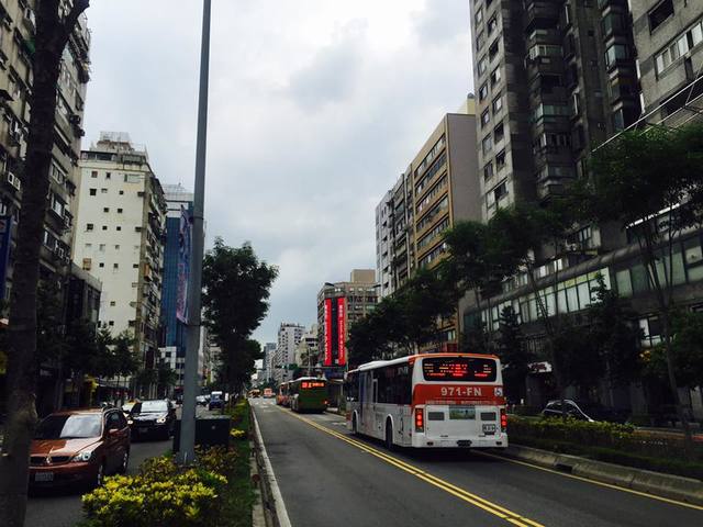 Daan - No. XXX, Section 4, Xinyi Rd, Da’an District, Taipei City, Taiwan 106 01