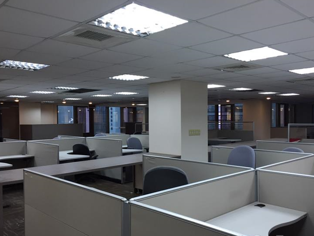 Songshan - Section 4, Nanjing E Rd, Songshan District, Taipei City, Taiwan 105 8樓 01