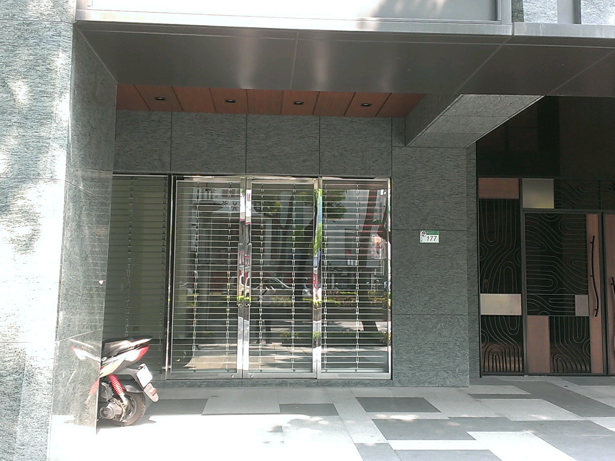 Zhongshan - Lane 77, Section 2, Zhongshan North Road, Zhongshan, Taipei 01