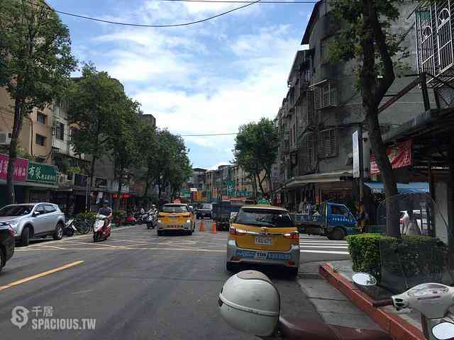 Songshan - Fujin St, Songshan District, Taipei City, Taiwan 105 03