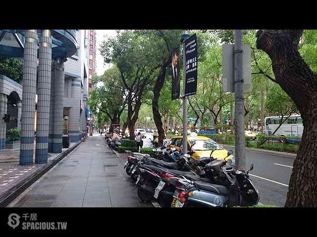 Daan - Section 4, Ren'ai Rd, Taipei City, Taiwan 106 02
