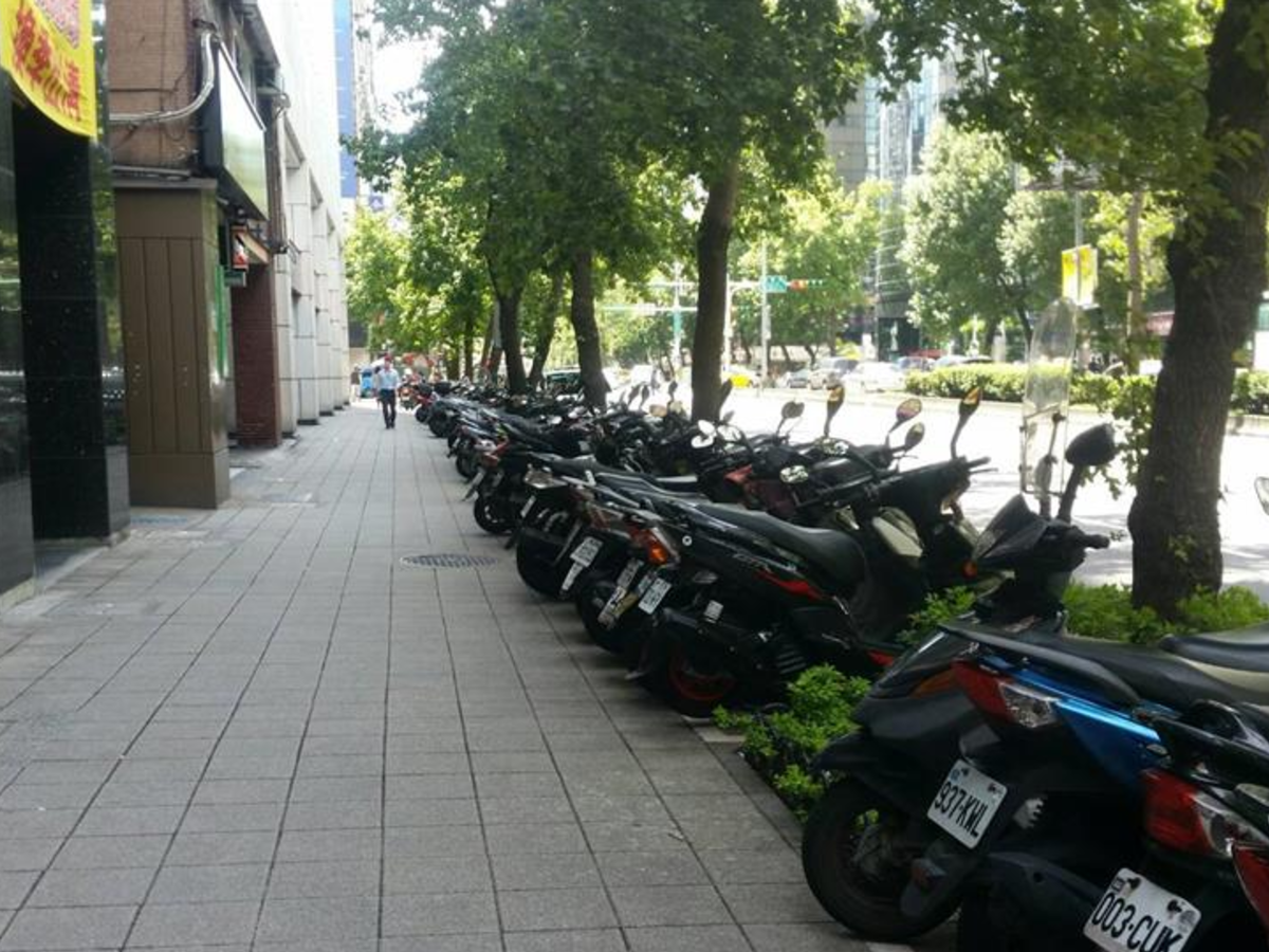 大安區 - 106台灣台北市大安區忠孝東路四段XXX號 01