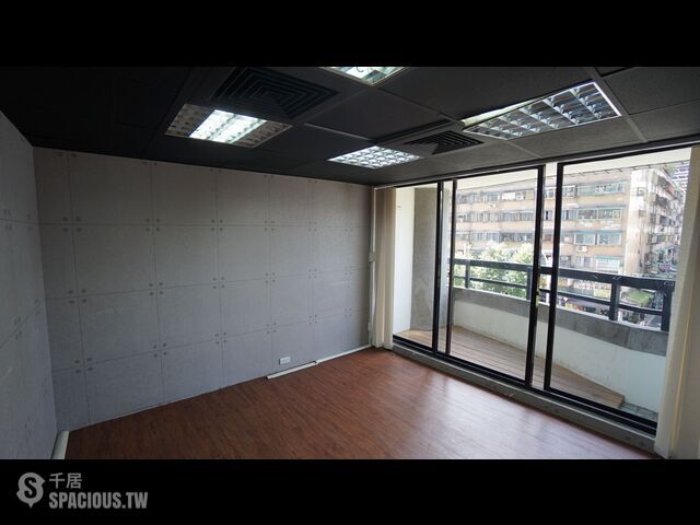 Daan - No. XX, Section 4, Xinyi Road, Da’an District, Taipei City, Taiwan 106 01