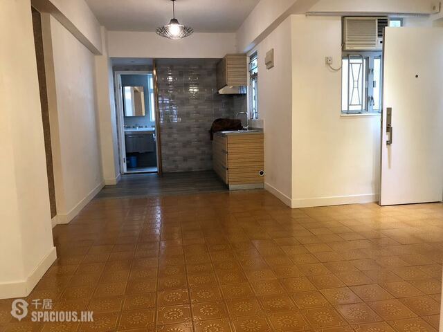 Sai Ying Pun - 13-15, Centre Street 01