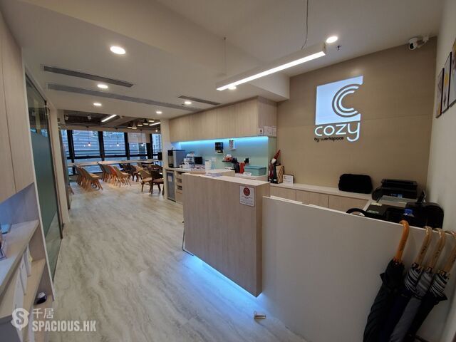 Sheung Wan - skyway centre 01