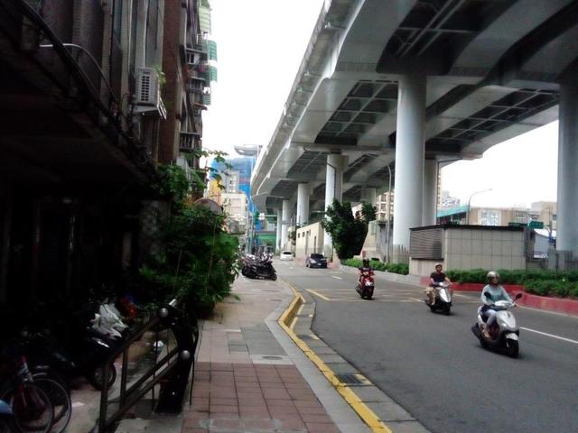 Daan - No. XXX, Section 3, Civic Blvd, Da’an District, Taipei City, Taiwan 106 01