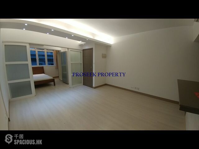 Sai Ying Pun - 12, Third Street 01