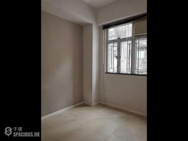 Wan Chai - Yee Sik Mansion 01